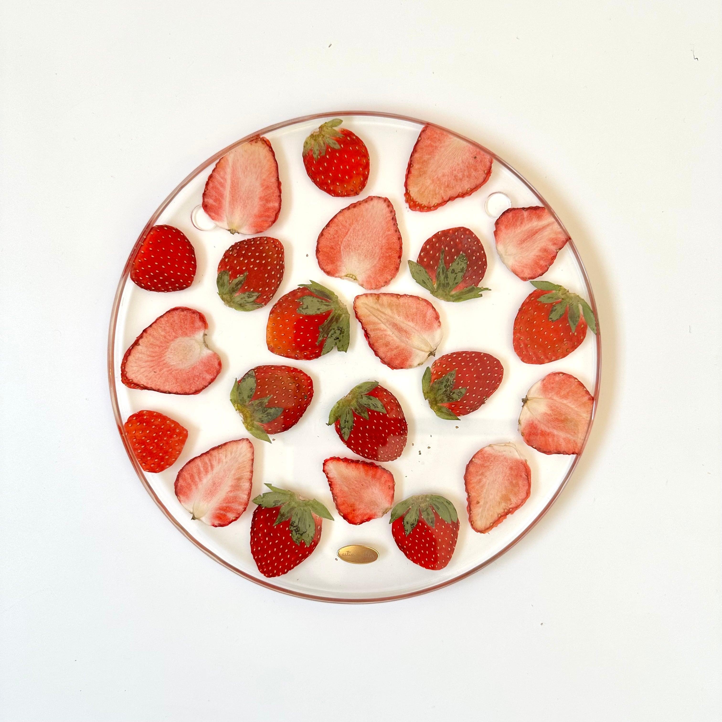 【Mサイズ】いちごのお皿1枚目の画像