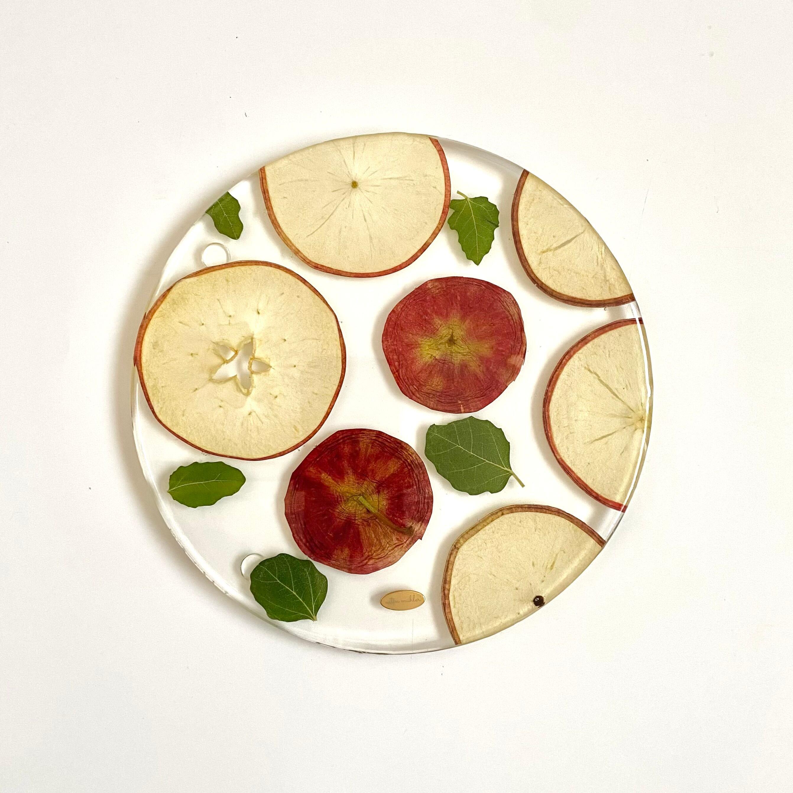 【Mサイズ】輪切りりんごのお皿1枚目の画像